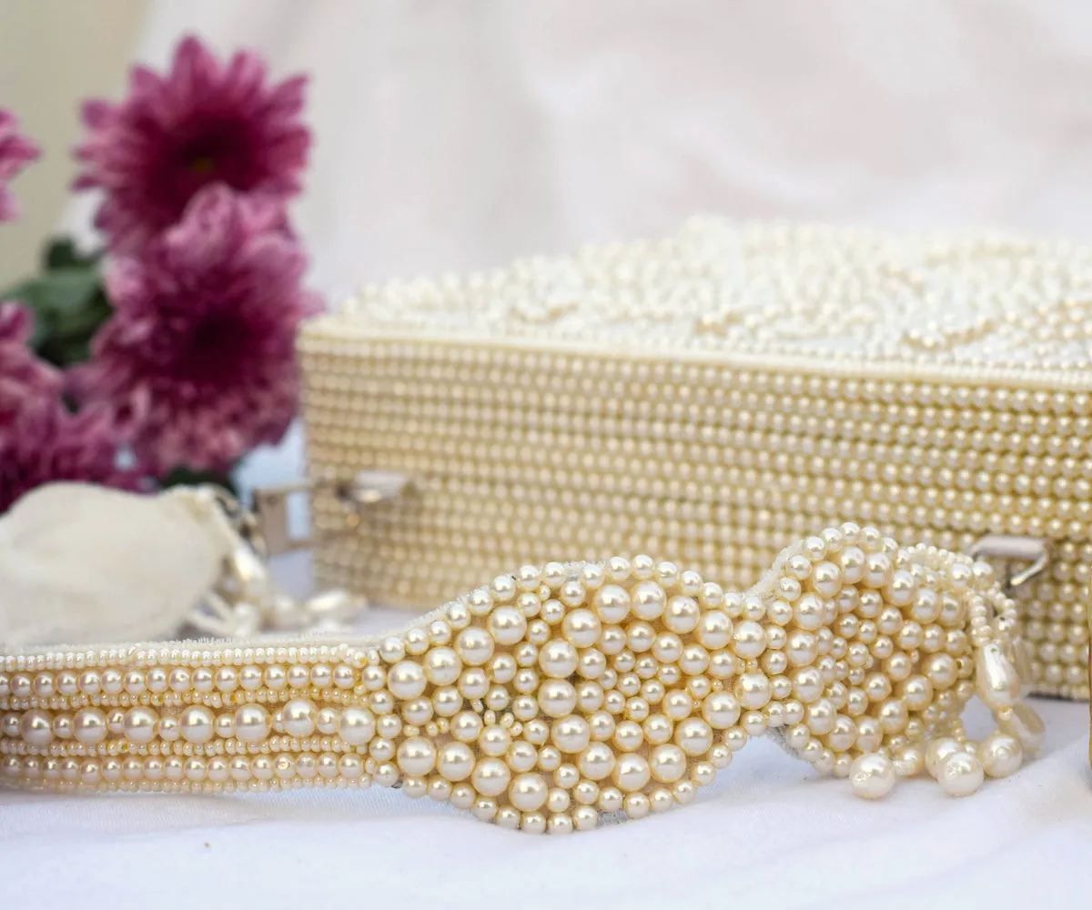 Avnitha Clutch | ADITI GAUTAM