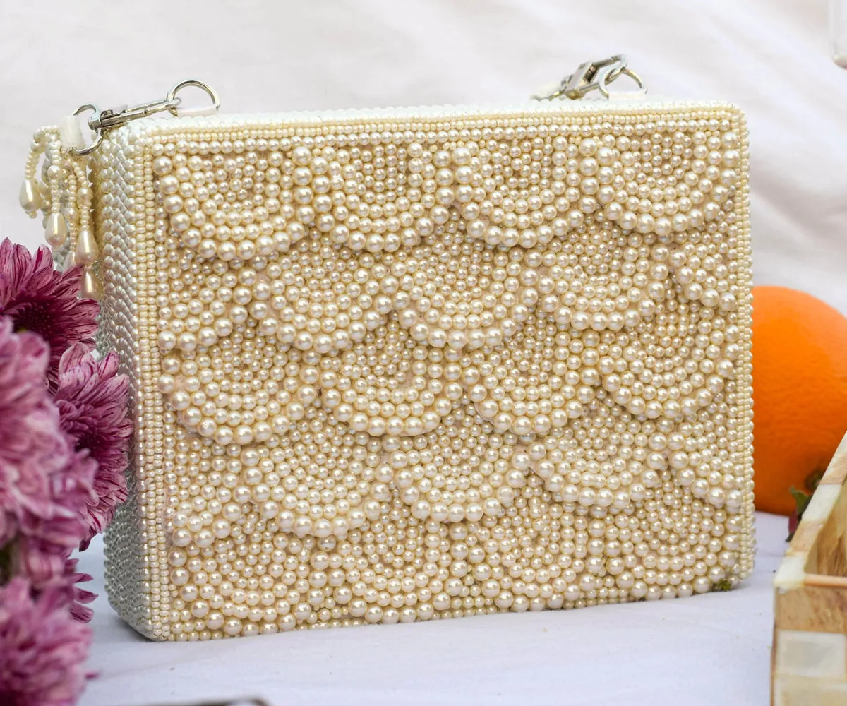 Avnitha Clutch | ADITI GAUTAM
