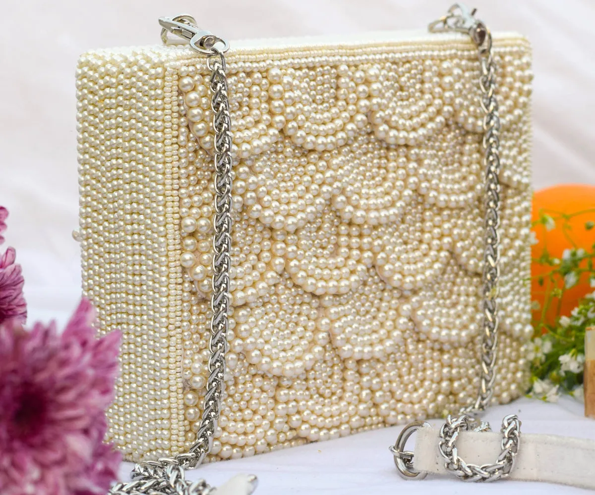Avnitha Clutch | ADITI GAUTAM