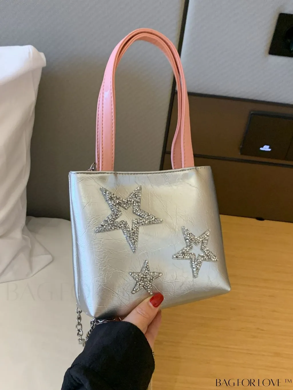 BagForLove - Stylish Rhinestone Embellished Star Chain Shoulder Bag - Fashionable & Chic