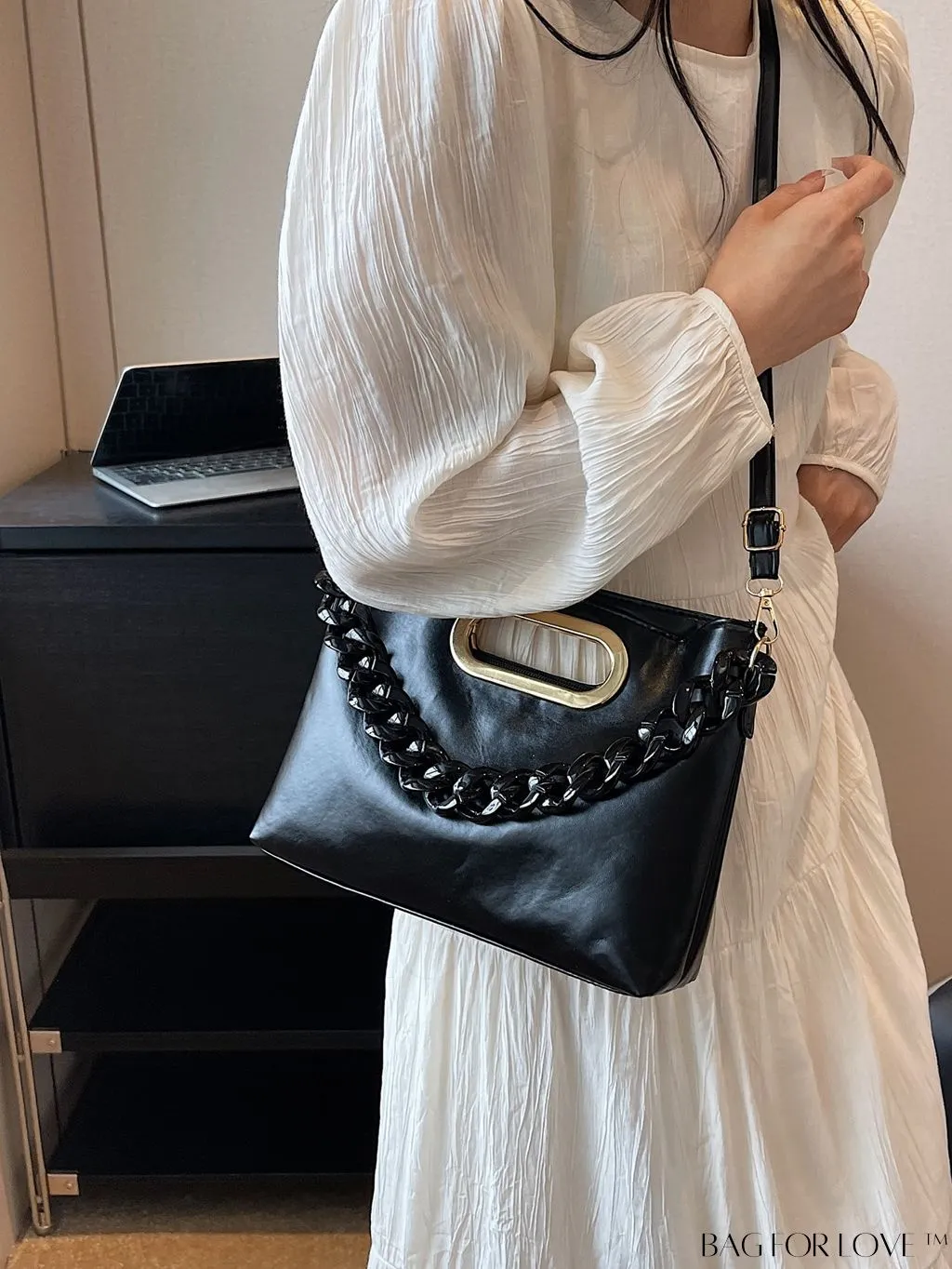 BagForLove - Womens Casual Crossbody Bag: Stylish and Versatile Solid Color Handbag