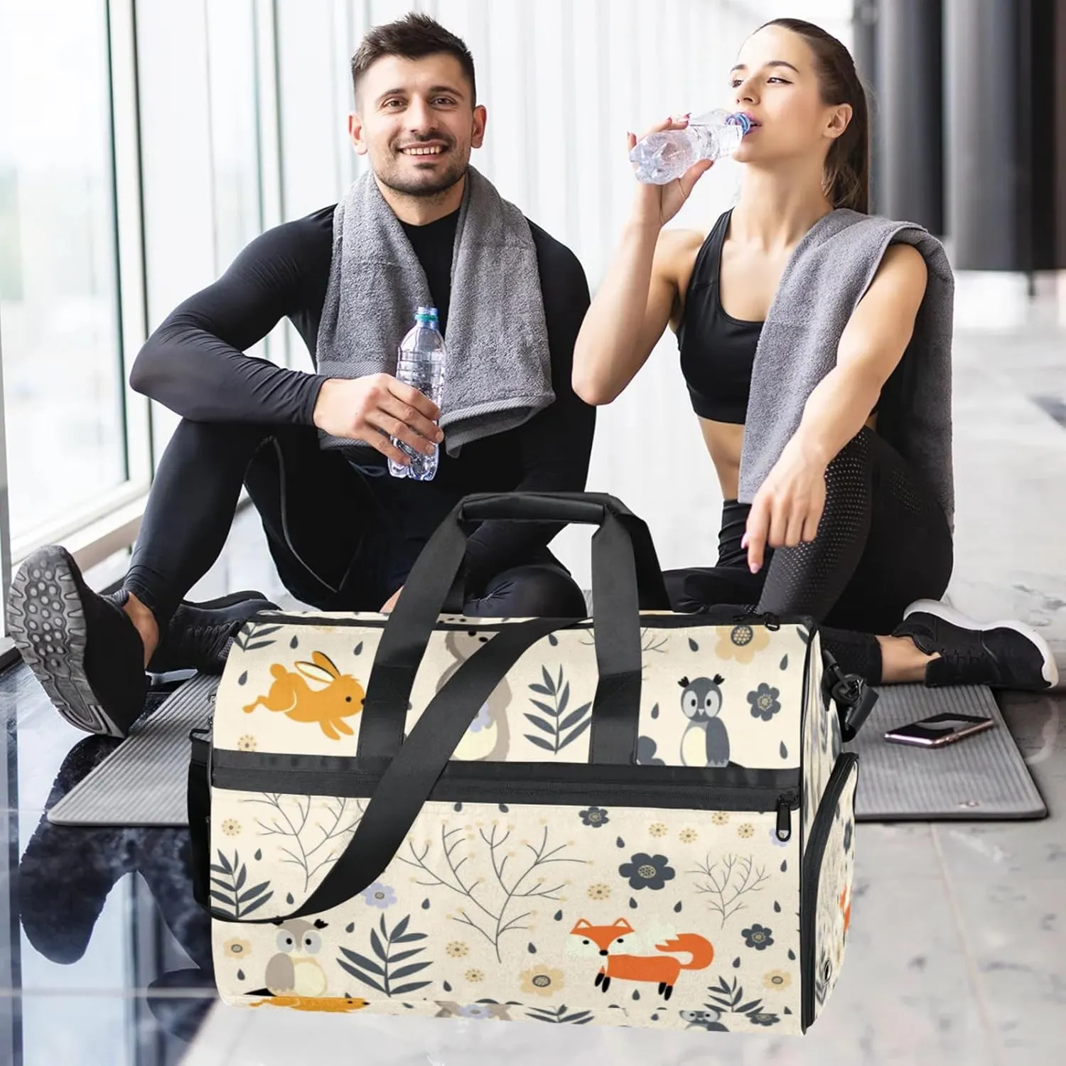 Beige Gym Bags for Men Women, 43L Medium Sports Cartoon Animals Travel Duffel Bag for Men with Shoe Compartment,Carry on Bags for Airplanes Women