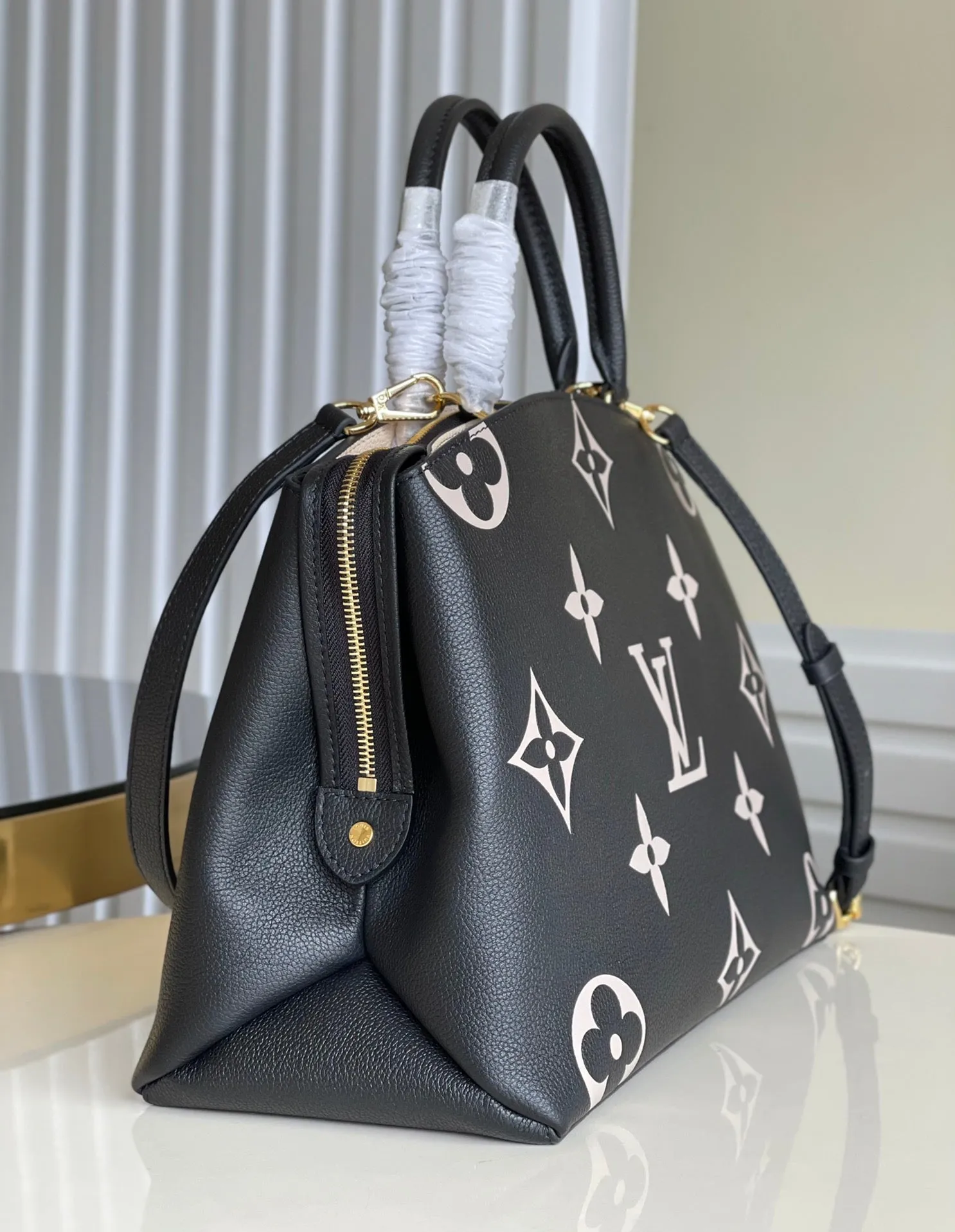 Louis Vuitton Grand Palais Bag
