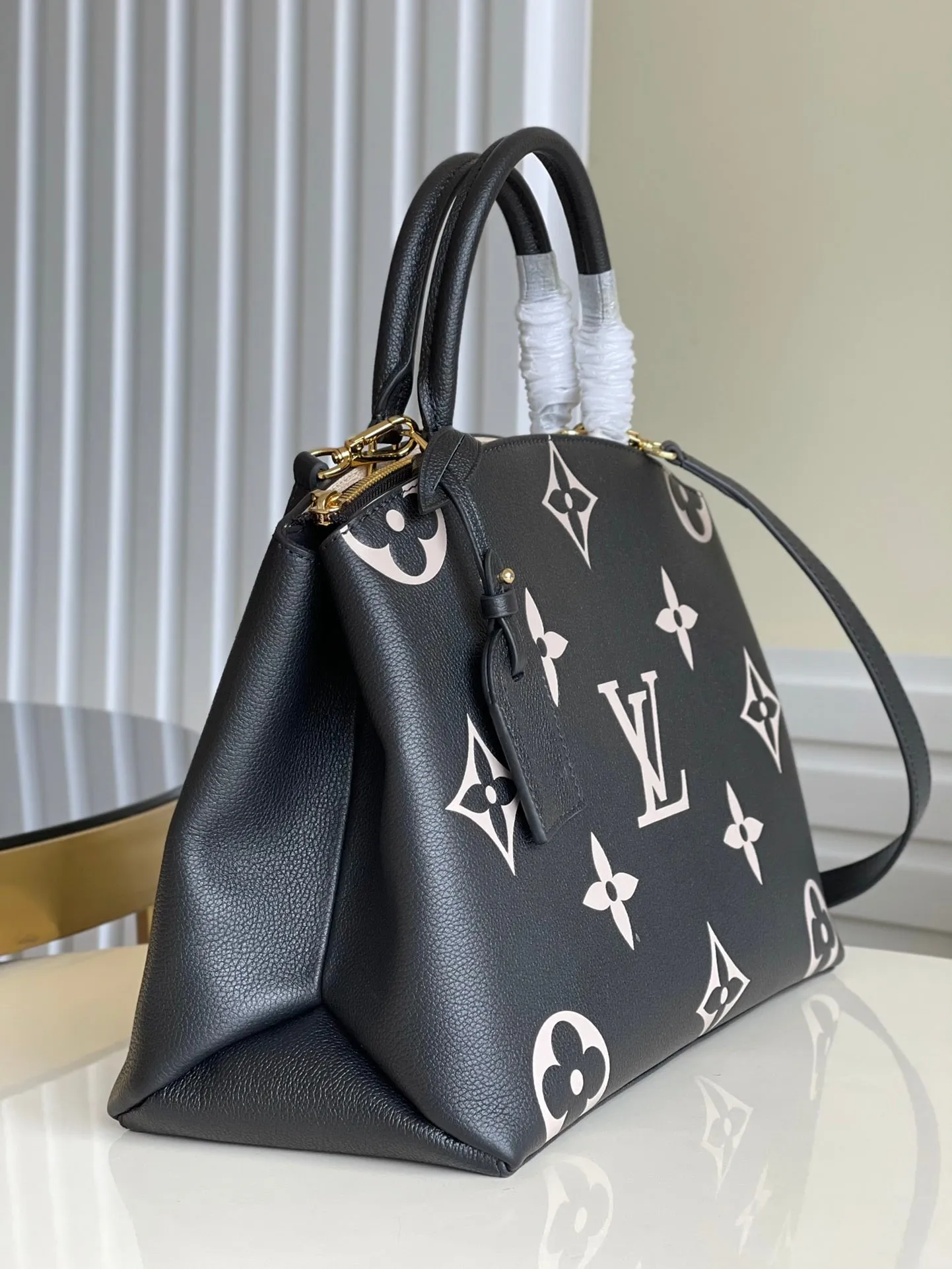 Louis Vuitton Grand Palais Bag