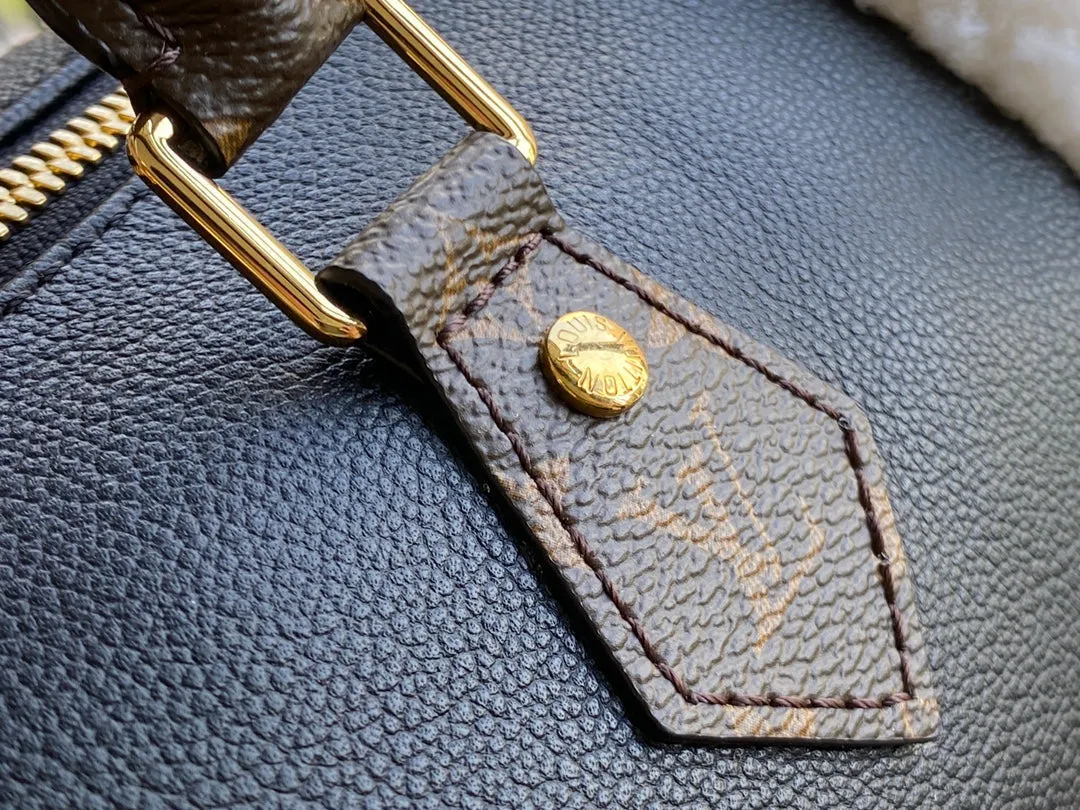 Louis Vuitton Speedy Bandouliere 30 Bag