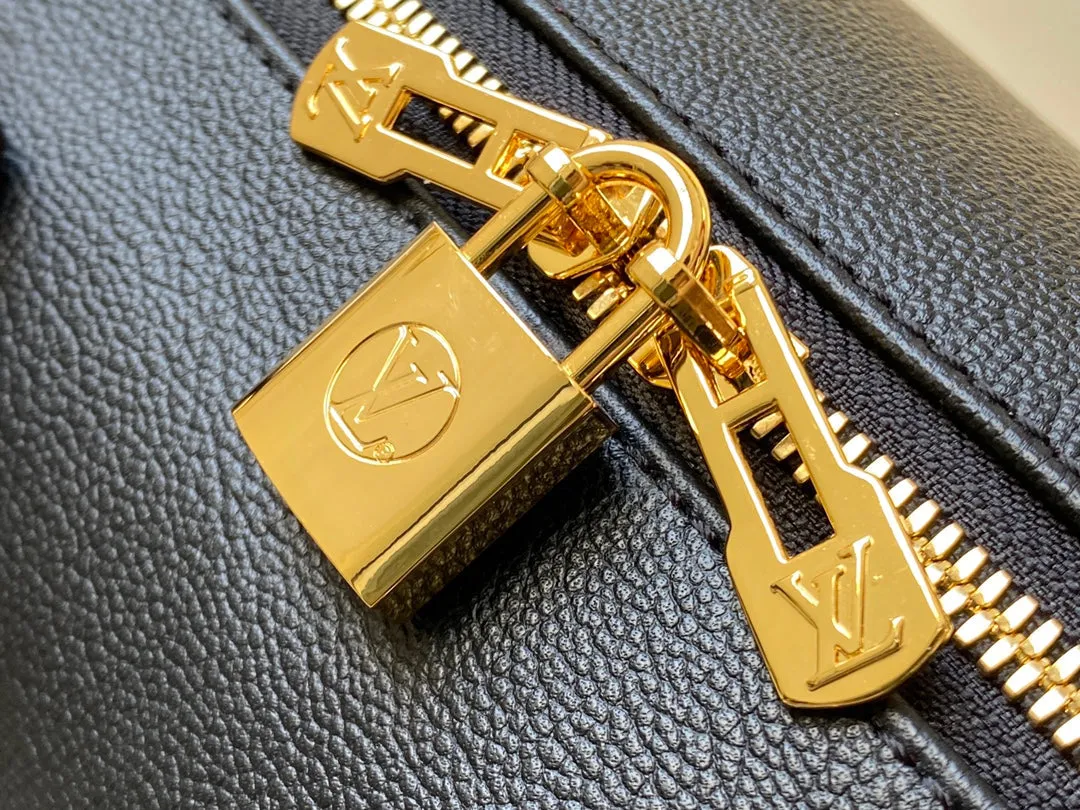 Louis Vuitton Speedy Bandouliere 30 Bag