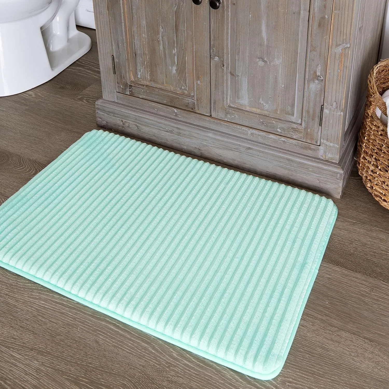 MAINSTAYS Home 17" x 24" Augusta Bath Mat Light Green Machine Washable Non Slip Bathroom Rug