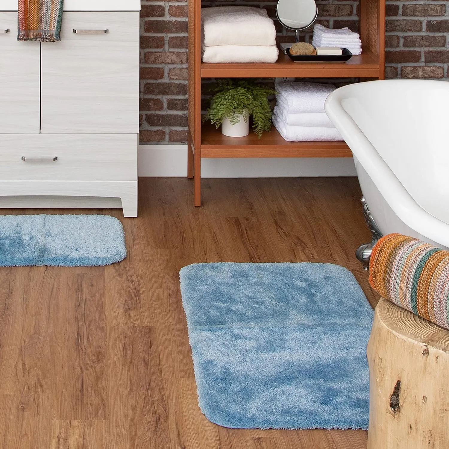 Mohawk Home Machine Washable Royal Bath Mat, Wedgewood Blue (1' 5" x 2')