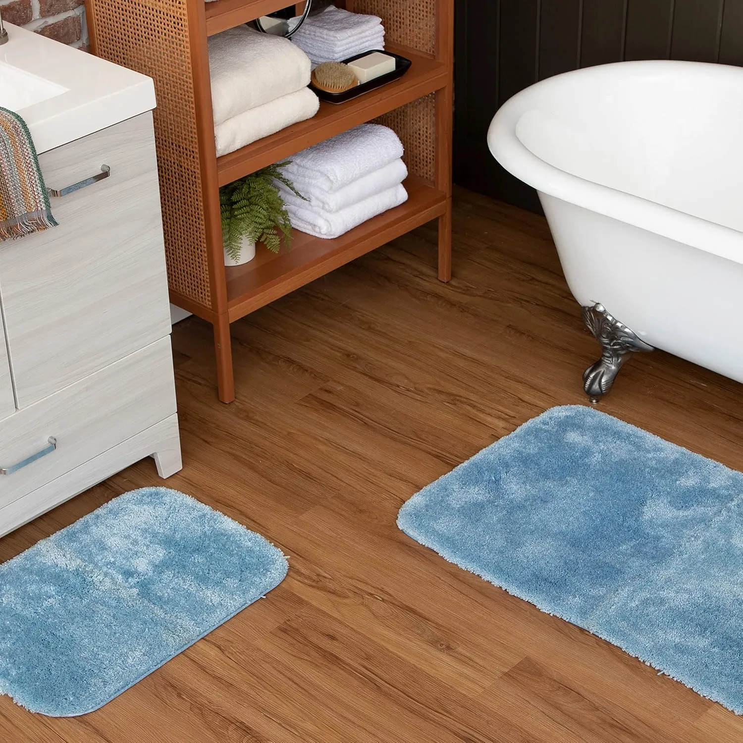 Mohawk Home Machine Washable Royal Bath Mat, Wedgewood Blue (1' 5" x 2')