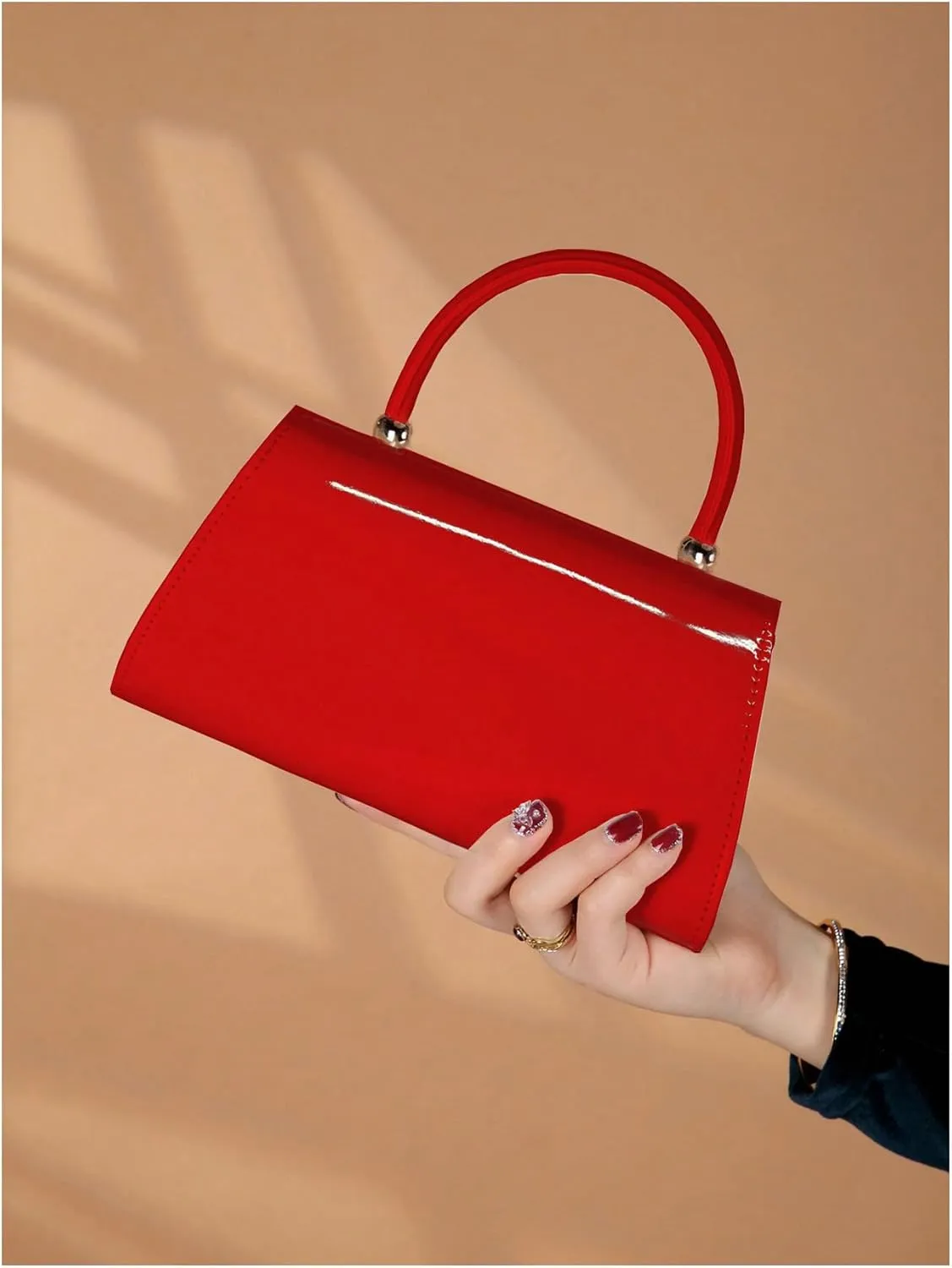 QWINEE Women's Evening Handbags Patent Leather Clutch Elegant Chain Strap Flap Bag Party Cocktail Purse