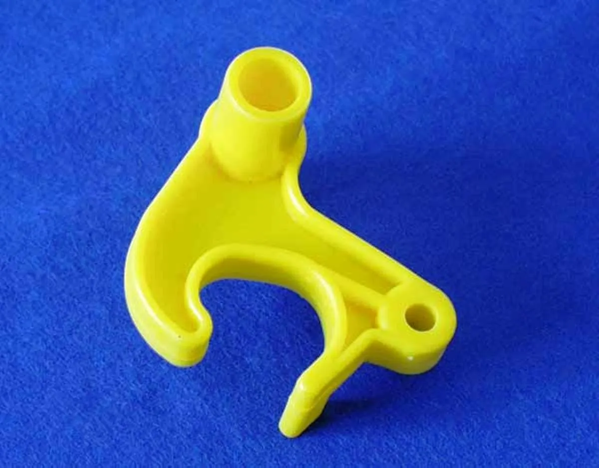 Rolly Toys Locking Hook Rapeseed Yellow