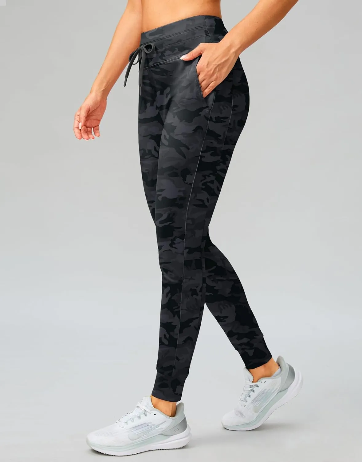 SANTINY Women's Fleece Lined Joggers with Pockets Slim Fit Ski Pants Winter Warm Leggings Hiking Running Gear