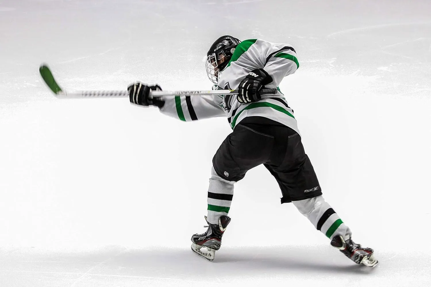 Skate Anytime - Goalie Value Package - Synthetic Ice for Hockey - Skateable Artificial Ice Tiles - Expandable - European Technology