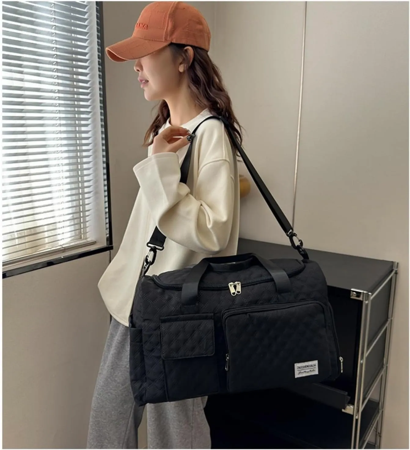 Weekender Travel Bag for Women with Shoe Compartment, Travel Duffle Overnight Bag，Large Capacity Gym Yoga Tote Bag Waterproof Extendable Carry On Bag (Black)