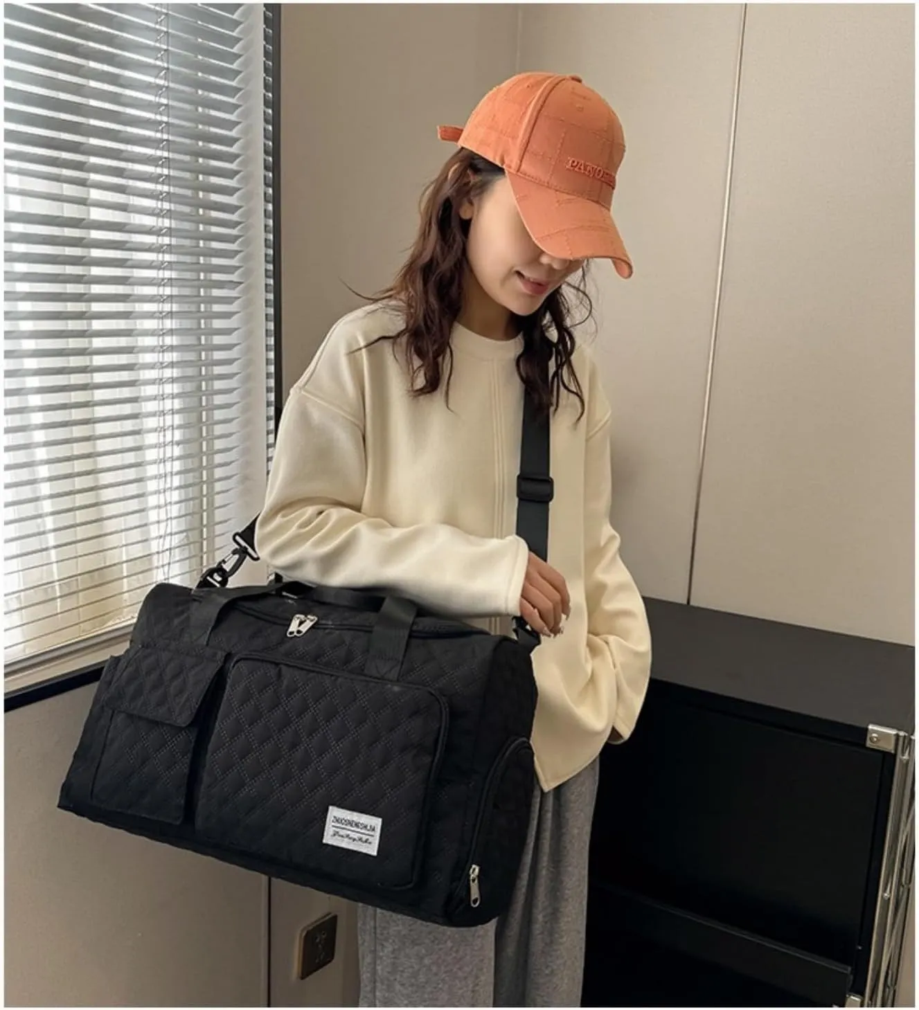 Weekender Travel Bag for Women with Shoe Compartment, Travel Duffle Overnight Bag，Large Capacity Gym Yoga Tote Bag Waterproof Extendable Carry On Bag (Black)
