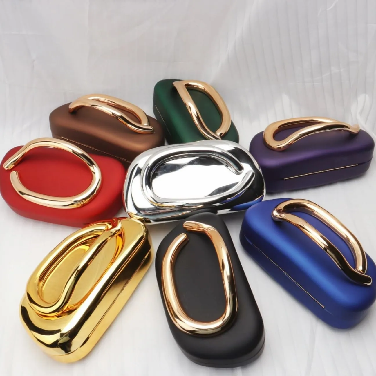 Women Evening Clutch Purse Metal Handle Acrylic Purse Unique Shoulder Bag Causal Handbags for Bride Party Wedding